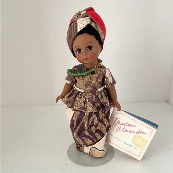 Madame Alexander Other - Madame Alexander “Africa” 1988 8” Collectible Doll